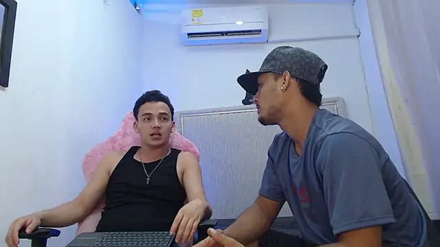 The twinks  online show from February 10, 4:05 am