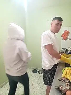 JuaNiCOL online show from February 8, 2:42 pm