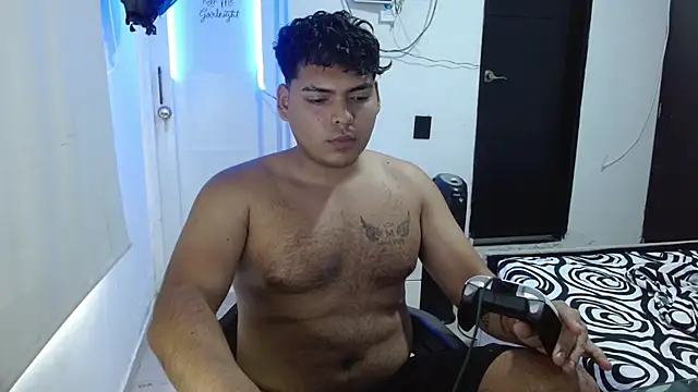 badboyhot010 online show from February 6, 9:51 pm