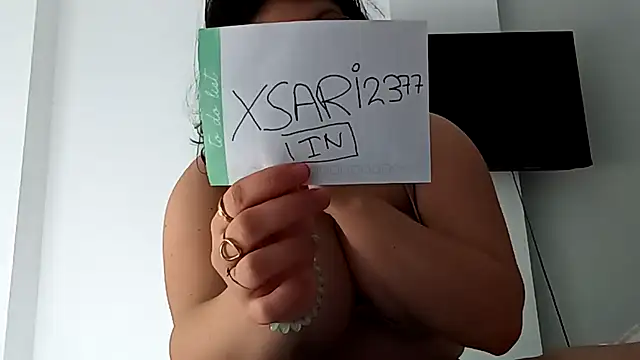 sari237 online show from February 18, 1:07 pm