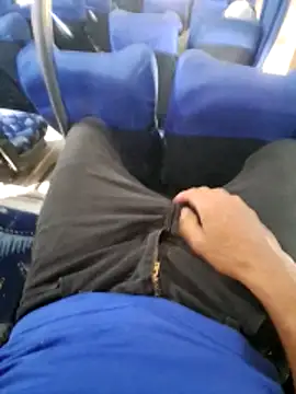 dddkkn online show from February 8, 6:44 pm