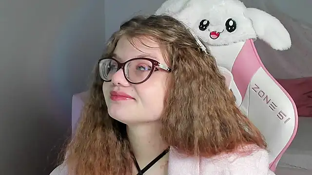 ChloeHalses online show from February 4, 5:24 am