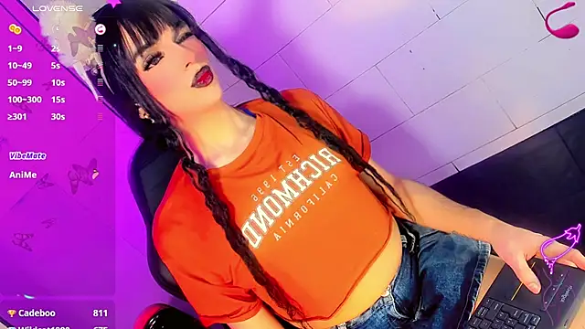 Snapshot of Maddye_Fox chatting on February 17, 6:47 pm Maddye Fox online show from February 17, 6:47 pm