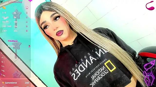 Snapshot of Maddye_Fox chatting on February 19, 6:48 pm Maddye Fox online show from February 19, 6:48 pm