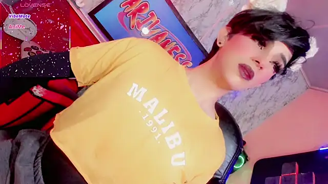 Snapshot of Maddye_Fox chatting on March 25, 6:36 pm Maddye Fox online show from March 25, 6:36 pm