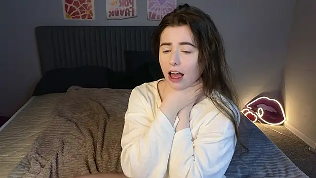 LovingWhisperr online show from February 20, 6:26 am