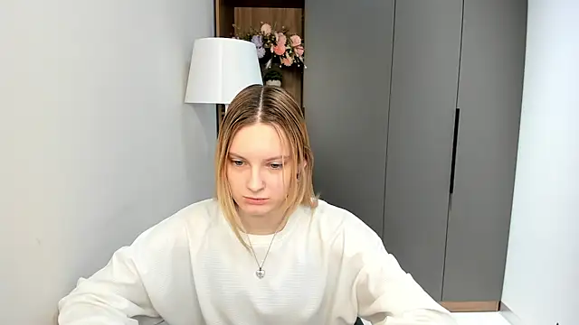 TinaMonaldi online show from February 4, 3:01 am