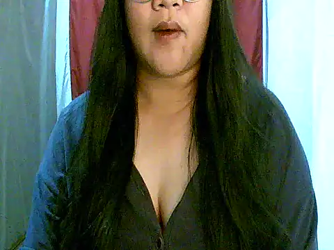 Snapshot of strip_berry chatting on February 5, 2:11 pm strip berry online show from February 5, 2:11 pm