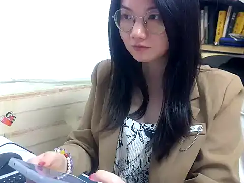 Snapshot of xiaoxiaowan11 chatting on March 10, 12:21 pm xiaoxiaowan11 online show from March 10, 12:21 pm