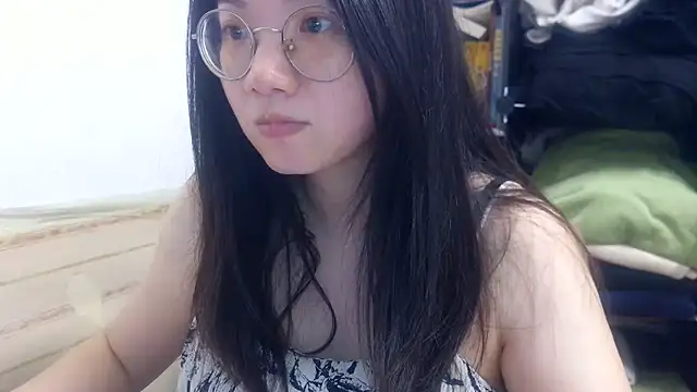 Snapshot of xiaoxiaowan11 chatting on March 15, 12:33 pm xiaoxiaowan11 online show from March 15, 12:33 pm