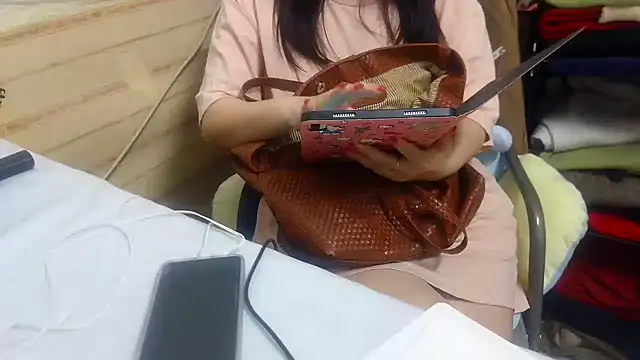 Snapshot of xiaoxiaowan11 chatting on March 18, 1:14 pm xiaoxiaowan11 online show from March 18, 1:14 pm