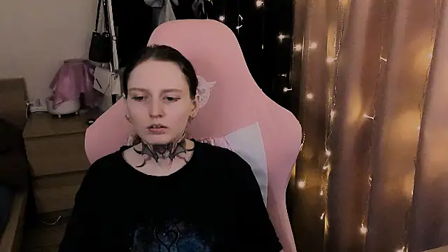 Snapshot of Onyxix chatting on March 17, 6:44 pm Onyxix online show from March 17, 6:44 pm