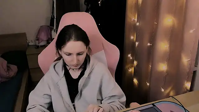 Snapshot of Onyxix chatting on April 1, 8:06 pm Onyxix online show from April 1, 8:06 pm