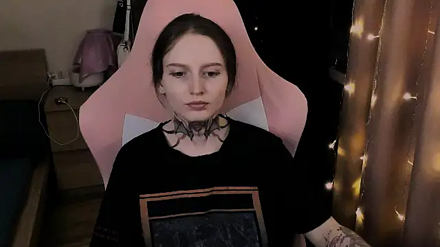 Snapshot of Onyxix chatting on April 2, 8:39 pm Onyxix online show from April 2, 8:39 pm