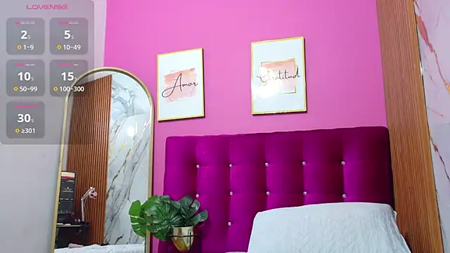 Snapshot of tightlittleebony chatting on March 27, 7:24 pm tightlittleebony online show from March 27, 7:24 pm