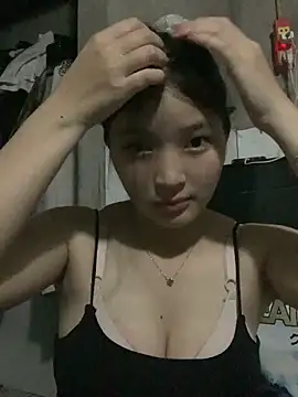 Snapshot of Suzu_xx01 chatting on March 26, 4:34 pm Suzu xx01 online show from March 26, 4:34 pm