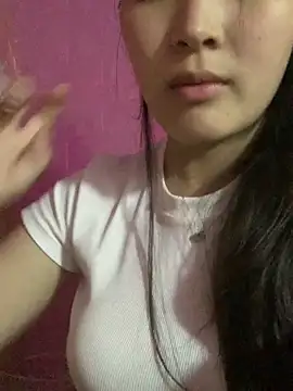 Snapshot of Suzu_xx01 chatting on May 21, 3:30 pm Suzu xx01 online show from May 21, 3:30 pm
