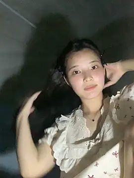 Snapshot of Suzu_xx01 chatting on June 2, 3:47 pm Suzu xx01 online show from June 2, 3:47 pm