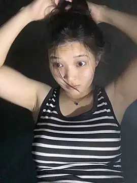 Snapshot of Suzu_xx01 chatting on June 5, 3:40 pm Suzu xx01 online show from June 5, 3:40 pm