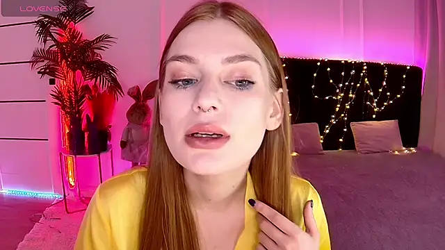 Alisa Wood online show from March 22, 3:26 pm