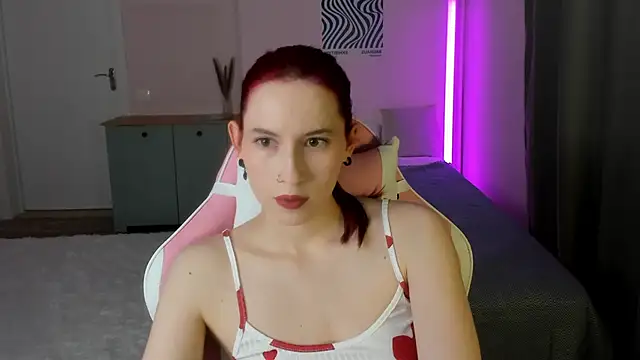 Kira  Luis online show from February 4, 10:21 am