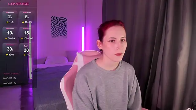 Kira  Luis online show from February 9, 10:30 am