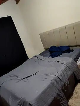 CuteFluffyLatina online show from February 10, 2:15 am