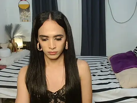 Gwenstacy30 online show from March 16, 1:33 am