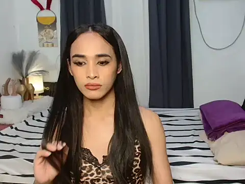 Gwenstacy30 online show from March 16, 7:07 pm