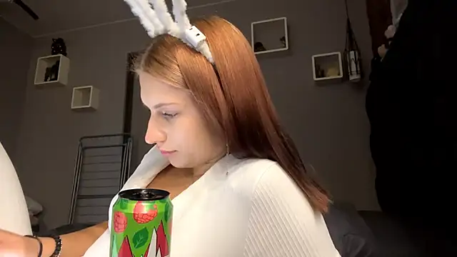 JeneeEady online show from February 6, 1:58 pm