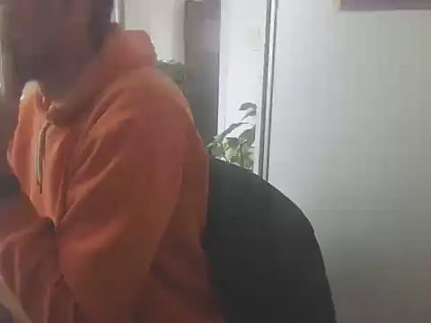 willyhot hot online show from June 2, 5:37 pm