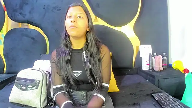 Vaneline2 online show from July 9, 3:38 pm