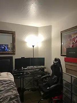 Snapshot of austincummings chatting on March 29, 5:24 pm austincummings online show from March 29, 5:24 pm