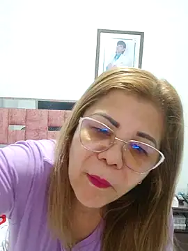 Amberknighte online show from February 6, 7:50 pm