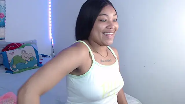 latin riahnna jp online show from July 22, 12:52 pm