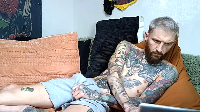 F D R  online show from April 22, 3:02 pm