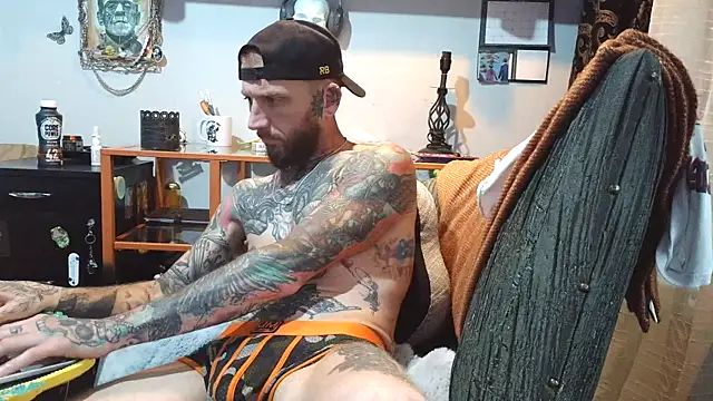 F D R  online show from May 22, 1:17 pm