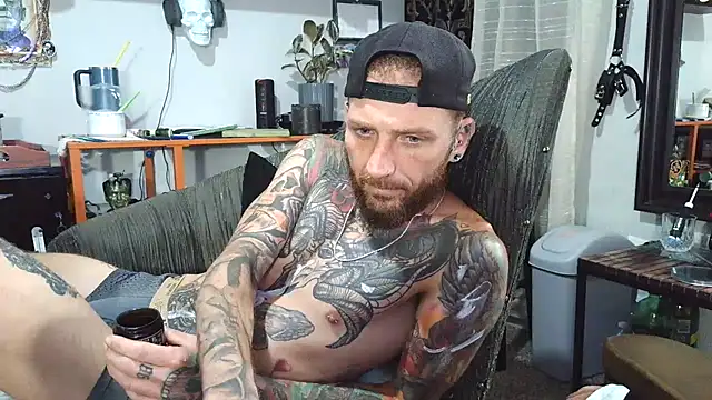 F D R  online show from May 26, 4:03 pm