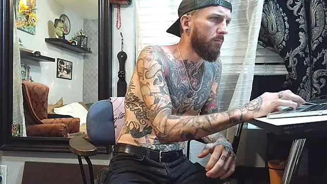 F D R  online show from June 27, 4:28 am