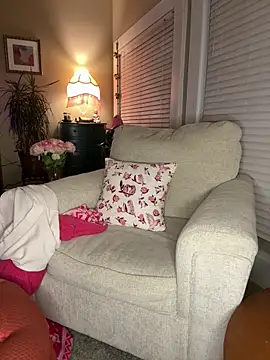 mooviebaby online show from February 19, 7:15 am