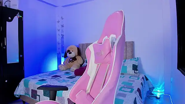 Snapshot of Adrian_Prime_ chatting on March 10, 6:57 pm Adrian Prime online show from March 10, 6:57 pm