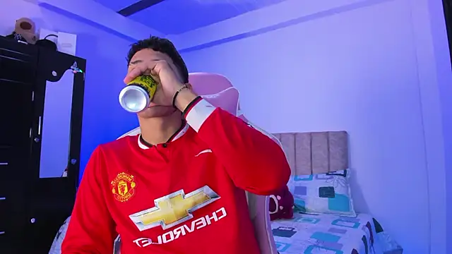 Snapshot of Adrian_Prime_ chatting on March 21, 6:44 pm Adrian Prime online show from March 21, 6:44 pm