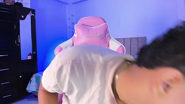 Snapshot of Adrian_Prime_ chatting on March 23, 7:07 pm Adrian Prime online show from March 23, 7:07 pm