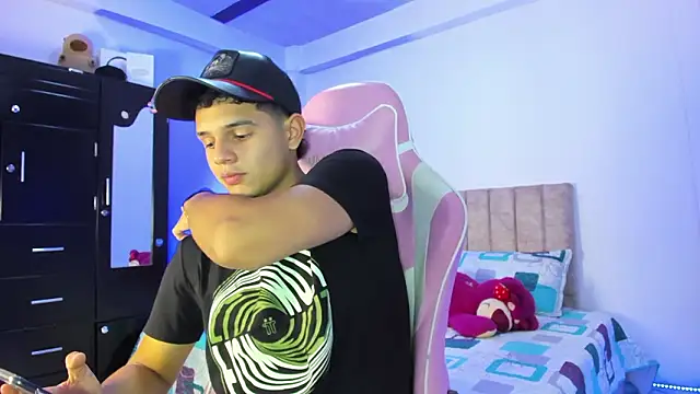 Snapshot of Adrian_Prime_ chatting on March 24, 6:35 pm Adrian Prime online show from March 24, 6:35 pm