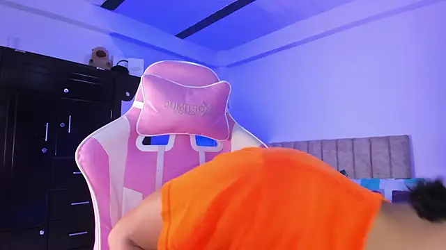 Snapshot of Adrian_Prime_ chatting on March 25, 6:58 pm Adrian Prime online show from March 25, 6:58 pm