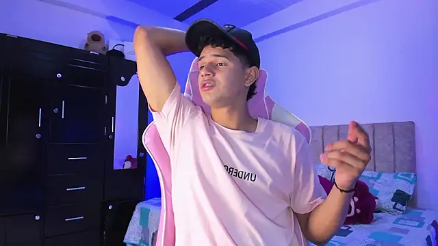 Snapshot of Adrian_Prime_ chatting on March 27, 6:51 pm Adrian Prime online show from March 27, 6:51 pm