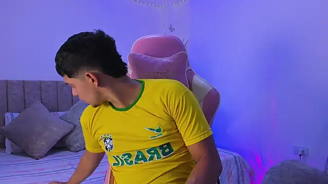 Adrian Prime  online show from June 23, 7:01 pm