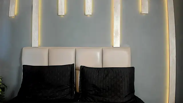 TSExoticFuck online show from March 20, 7:30 pm