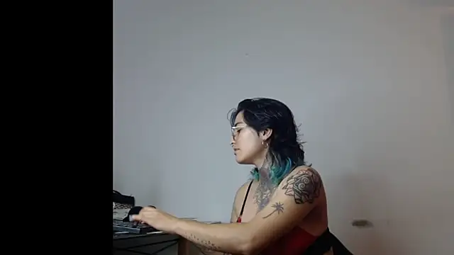 Ivyravens online show from February 19, 1:45 am