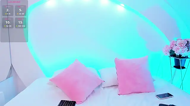 Lia Violeta online show from February 8, 2:48 am